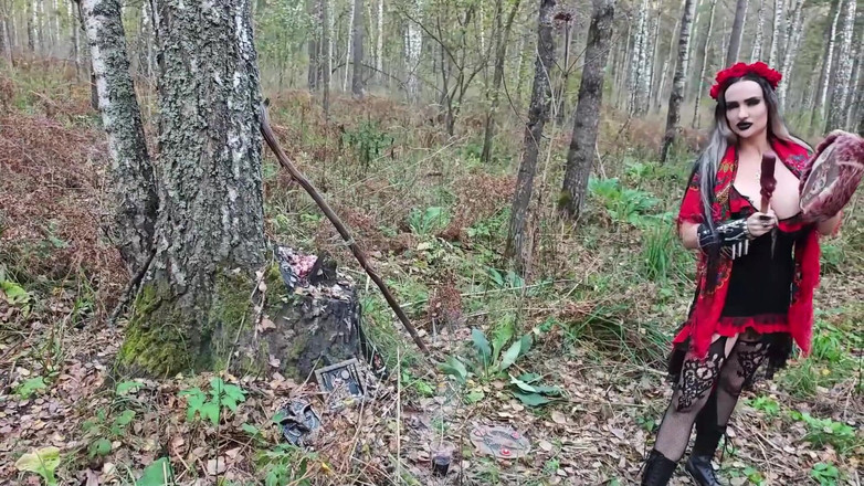 Princess18_: 숲의 마녀가 의식을 수행하고, 남자를 유혹하고, 그를 따먹어