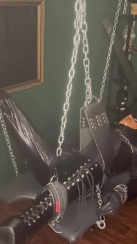 Hanna Engels - Ticklish Wank Session - Część 1