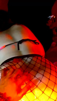 Sevgililer gününde pawg Anastasia Rose'un sikişiyor