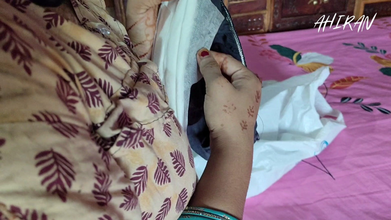 Aahan Ahiran: Napkins Fix in Panty Forplay and Review Boobs