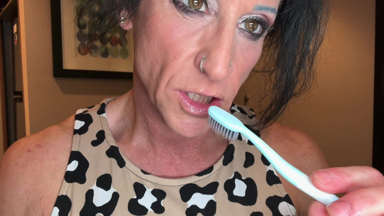 Kandylegsxxx: กิจวัตรประจําวันเสียวๆ ของเทพธิดา Kandys