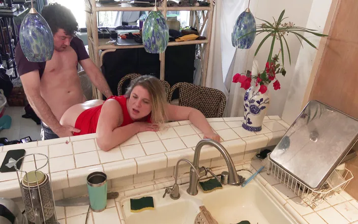 Erin Electra: Stepmom gets pics for anniversary of secretary sucking husband's dick...