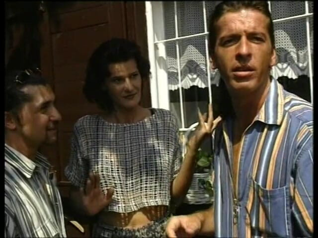 Lucky Cooch: Cachonda milf puta ama la mano en su vagina