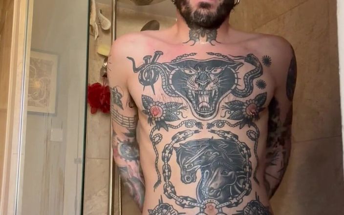 Stallion papi: Душ со мной, крошка