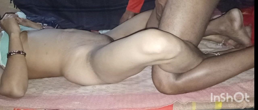 Yourindiancuople84: भारतीय पति और पत्नी बिस्तर में अश्लील वीडियो