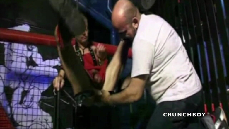 FETISH BDSM STUDIO: Supunere dură în camera din spate