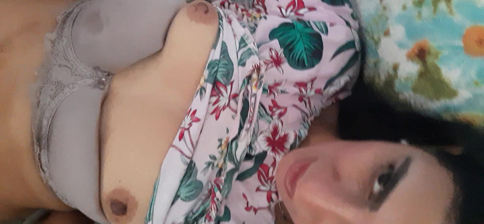 Renatinharj: Vanesssinha si svlékla oblečení, aby mě škádlila, a dostala, co si...