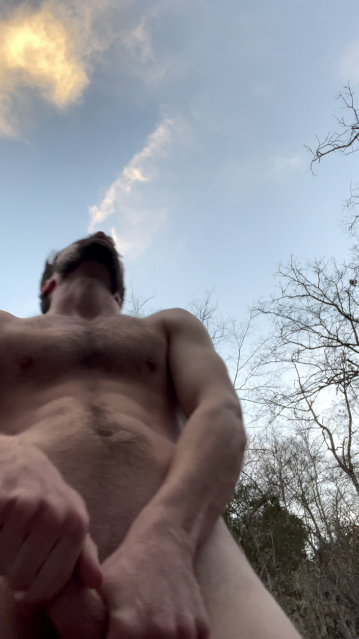 patmybunz: Masturbation en plein air pendant ma randonnée