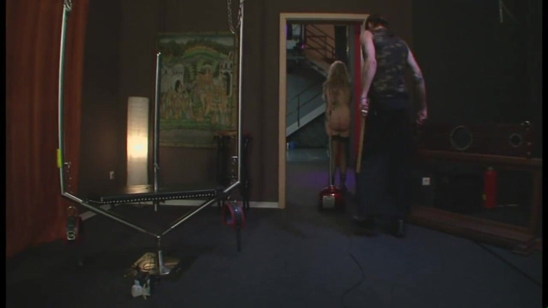 Absolute BDSM films - The original: Upokarzające spędzanie czasu i penetracja dildo