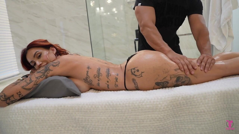 Teddy Tarantino: 我给 tattoed baddie alby rydes 按摩和她变得饥渴