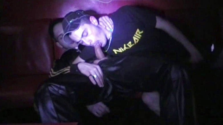 AMATOR PORN MADE IN FRANCE: スニーカーの提出は悪い男の子と奥の部屋で