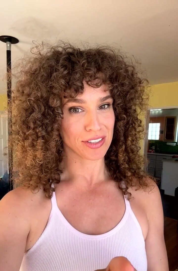 VibeWithMommy: 嘿，伙计们，我想联系你们，邀请你们帮助我做一些我一直想做的事情