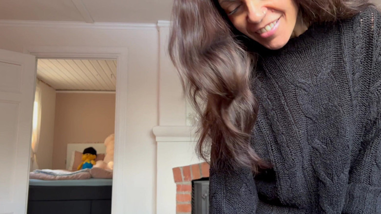 LoveAndRopes: 拥有惊人天然奶子的热辣熟女骑乘并在口交后被射在嘴里