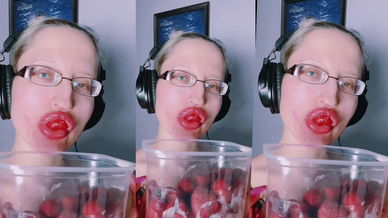 FinDom Goaldigger: Asmr Jahodové Lízání - Asmr, Oční brýle, Gianess, Rtěnka, Velké Rty,...