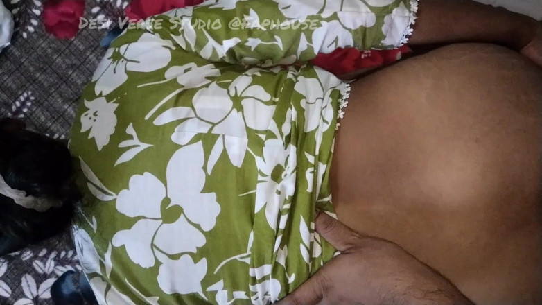 Desi Sex Slave: 德西印度阴户和肛门操逼与屁股插头
