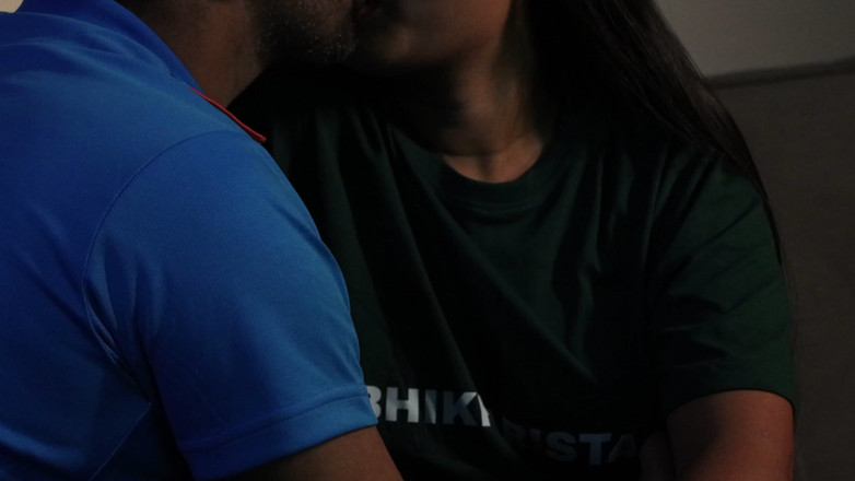Vicky Siya: Indie vs Pak Match Sex s Pak Fan Girl Hindština