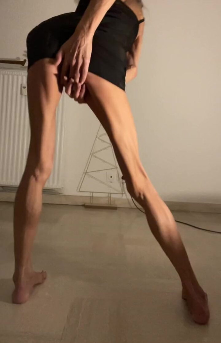 Chris06d22: 踊る