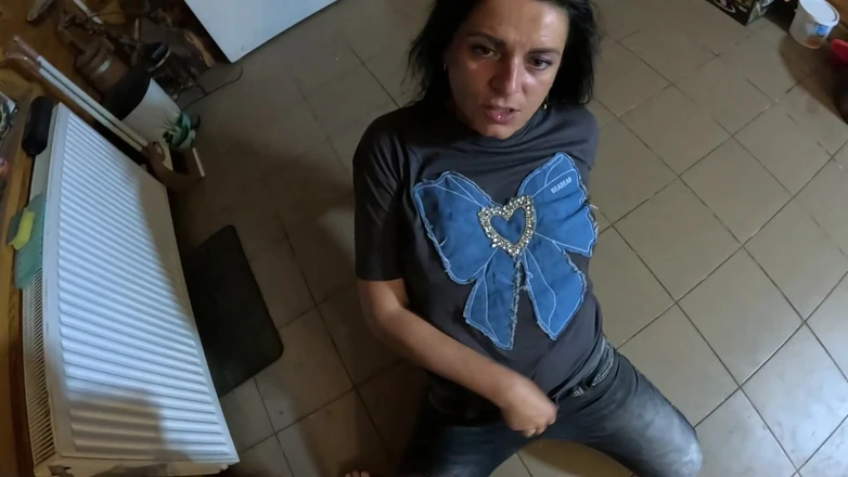 MilfyCalla: Face-fucking and Cum Play While Wearing Tight Jeans 284