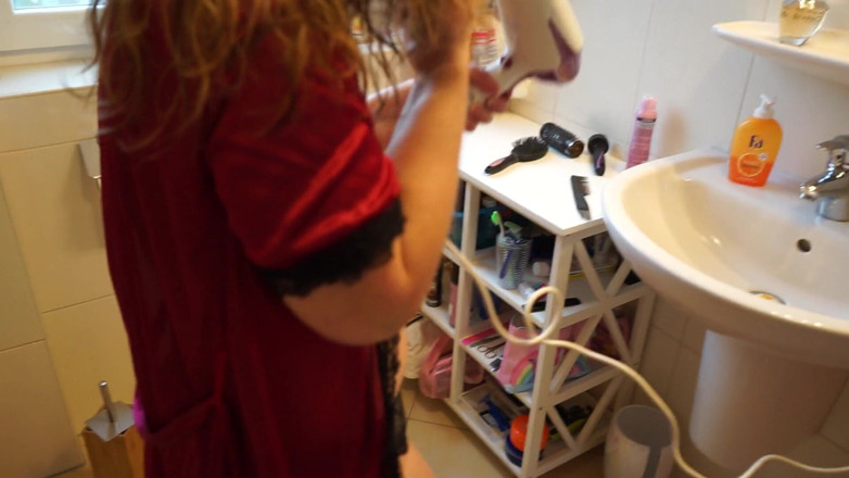 Extrabot: Hairdryer 1