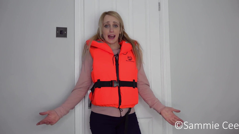 Sammie Cee: Demonstrasi lifejacket Marinepool