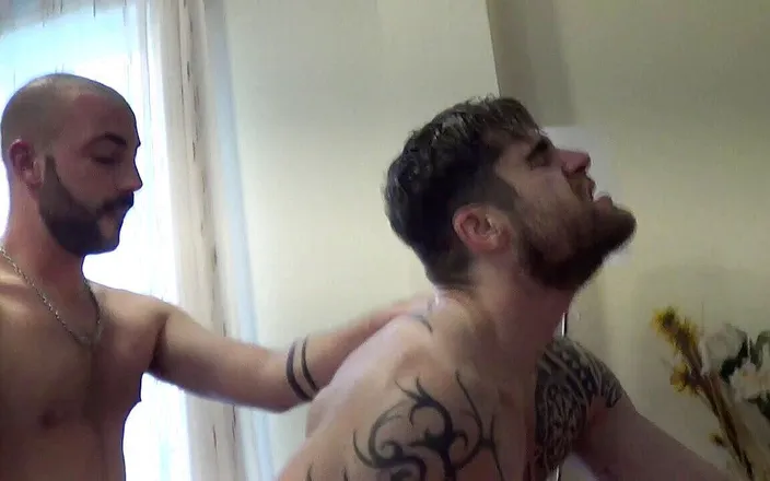 Crunch Boy: Issac Eliad fucked by Dani Bash