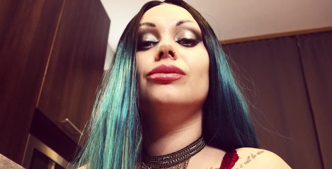Goddess Misha Goldy: So che lei ha lavorato davvero duramente per guadagnare più...
