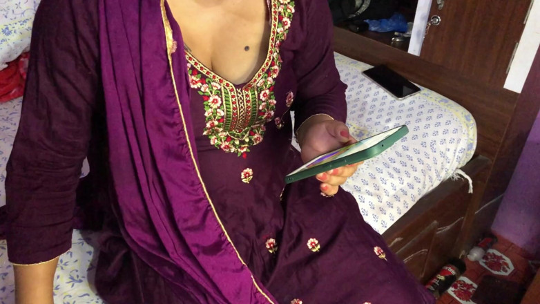 Lustybaby605: Babe vill ha lite hardcore sex under festivalsäsongen