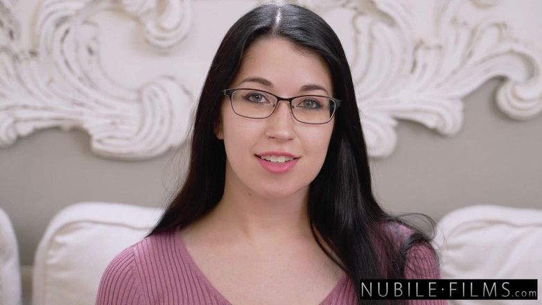 Nubile Films: 섹스 테라피 JOI와 알렉스 콜