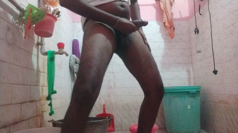 Tamil 10 inches BBC: 德西浴室