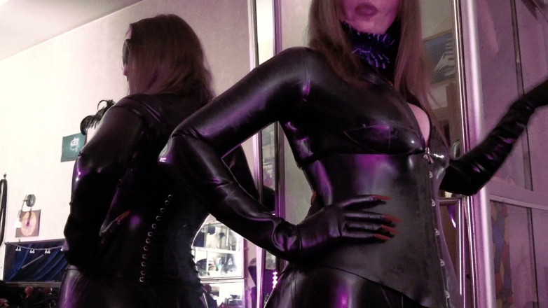 Eva Latexxx: Femdom Facestting Eva Latex Fetish Mistress Footjob BDSM Pvc Slave...