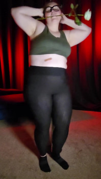 Tlustá PAWG Lexi Twerks na pólu Křivky Zadek praxe se promění ve zlobivou nahé překvapení