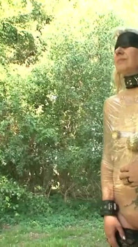 BDSM屋外と成熟した奴隷