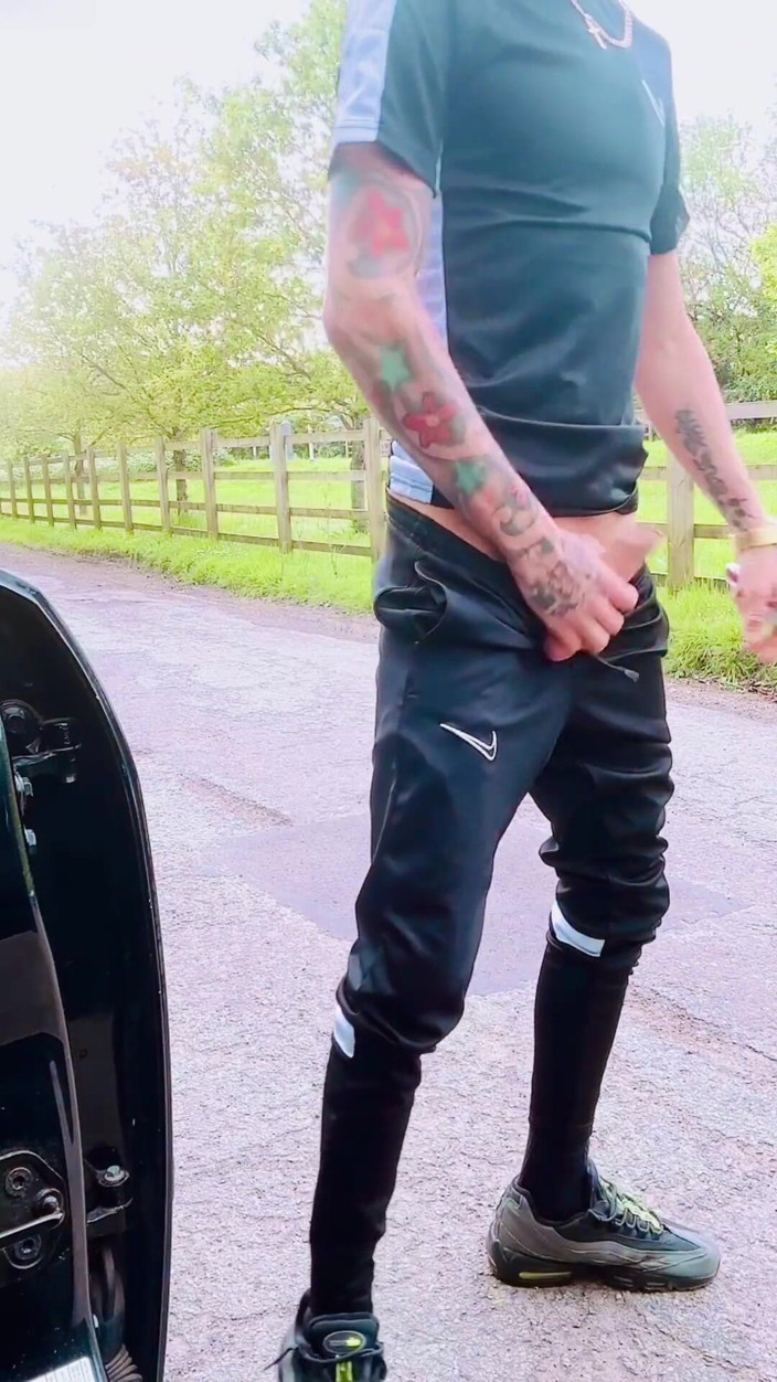 Chardoffchavlad: British Chav Breeding Posh Boy