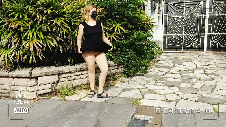 Activecouplearg: Passeggiata per la città abbiamo quasi beccato da un poliziotto