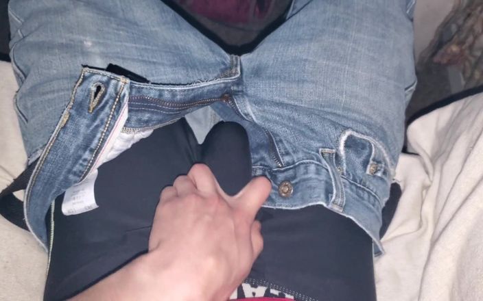 Z twink: Rubbing Cock in My Boxers