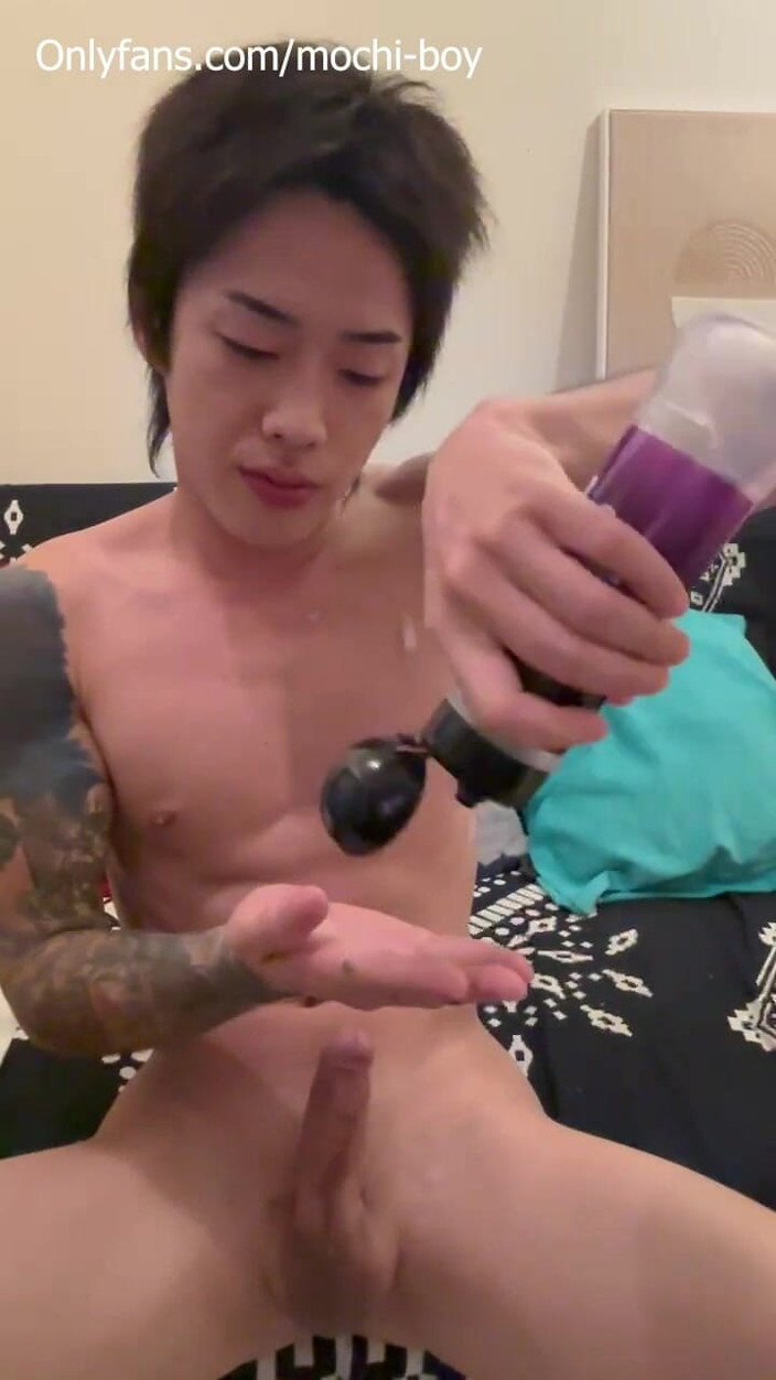 Mochi Boys: Masturbation masculine et doigtage anal