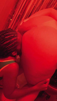 Podnieciłem się przyjaciółką i ssałam jej BBW w łazience [kamera 1]