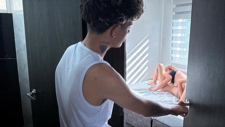 BritannySexxx: Madrastra Culona Y Cachonda Hijastra Se Ponen De Acuerdo Para...