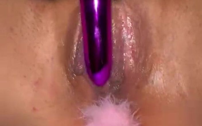 MrsdiamondFeet: Solo leksak och trevlig anal plug in my ass