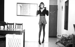 短脱衣舞。短裙。