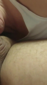 Amateur reife hausfrau blowjob mit sperma im mund