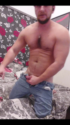 Michael Ragnar: Richiesta speciale grande sborrata con jeans e piedi in cam
