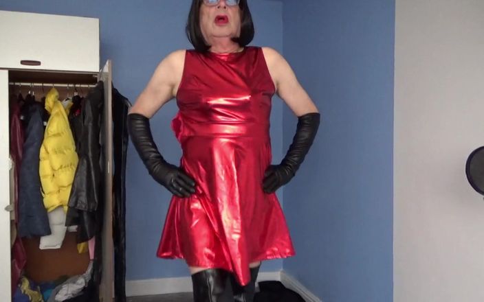 Leather Kirsten: Recopilación de nuevos atuendos