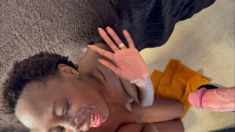 Missblackreey: Interracial anal de pie - culo a boca y final facial