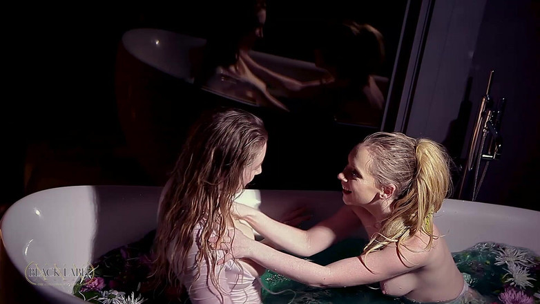 Black Label Magazine: Verronica kirei &amp; athena rayne lesbisch