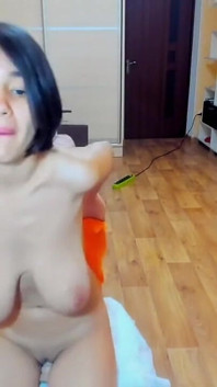 Myla_angel cavalga seu grande vibrador quente e duro sem amante quente!