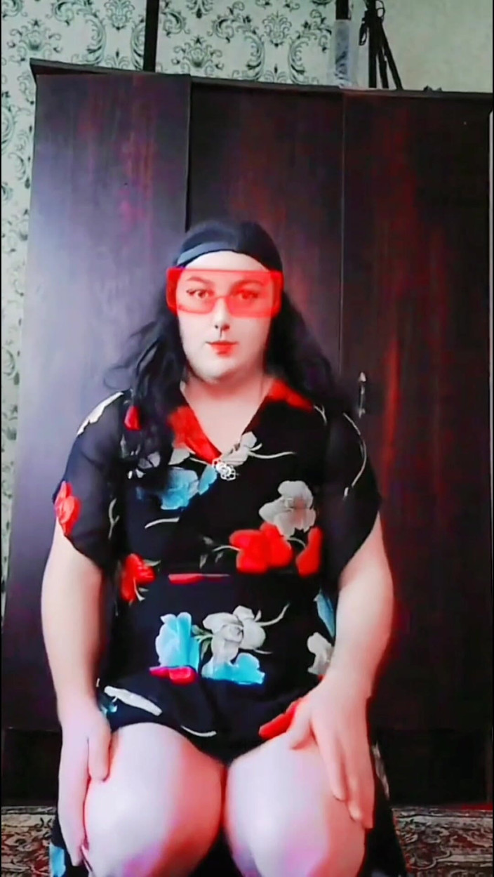 Kitty_Cross: Jongen tieten natuurlijk mietje travestiet dame jongen blanke huid grote...