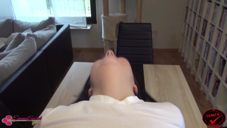 Der Pornobeamte: Creampie Breakfast! Date Fucked Away on the Kitchen Table!
