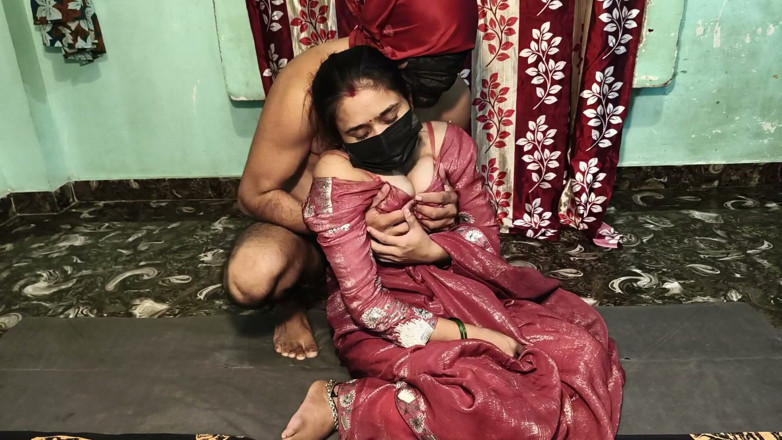 yongboy1: Indisches paar sari sexvideo verheiratete stiefschwester und stiefbruder wird von...
