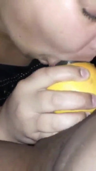 Bbbwbootyful giving BBC Nata4sex blowjob with grapefruit